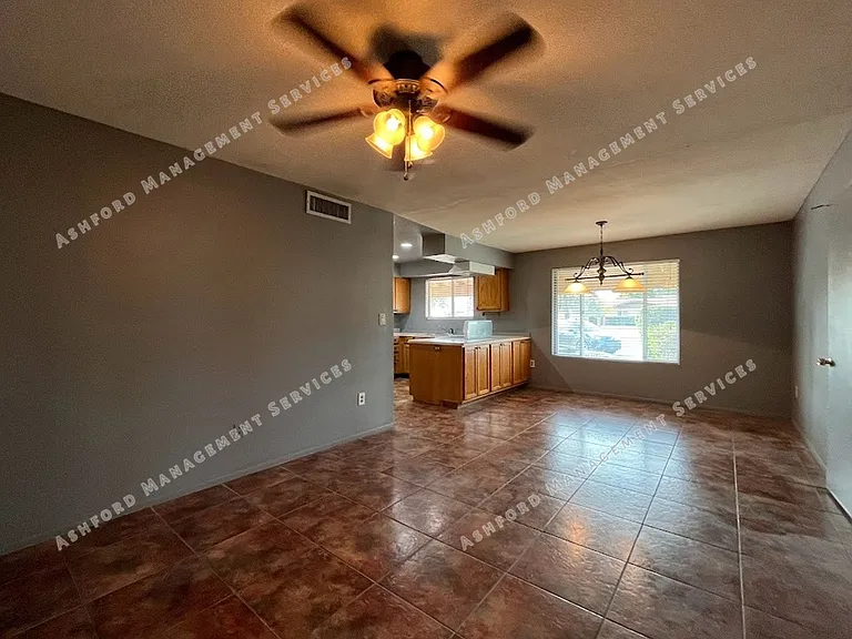 12229 N 48th Ave — Photo 8