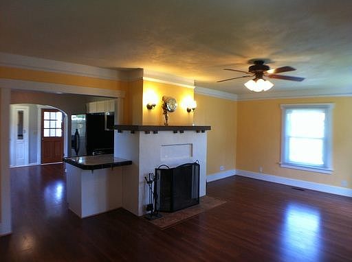 4th image of 915 Cogean Ave