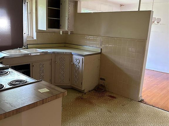 5th image of 15 Meppen Ct