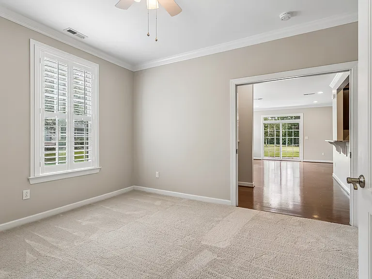 2nd room / office/ flex space