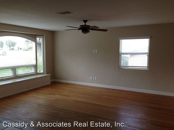 5th image of 2143 Missouri St
