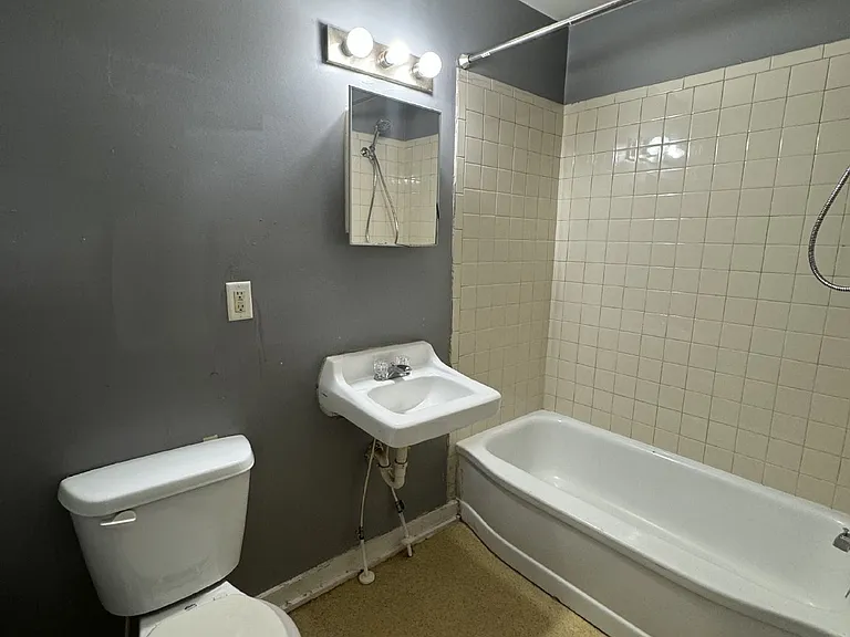 824 S Water St #2 — Photo 6