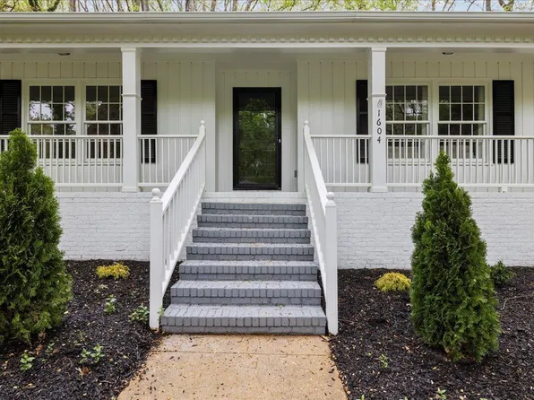 1604 Stonehurst Rd, Raleigh, NC 27607