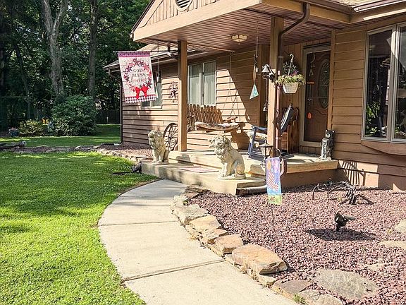3rd image of 2133 Porter Rd