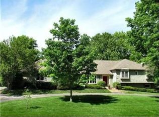 2102 W 69th Ter, Mission Hills, KS 66208