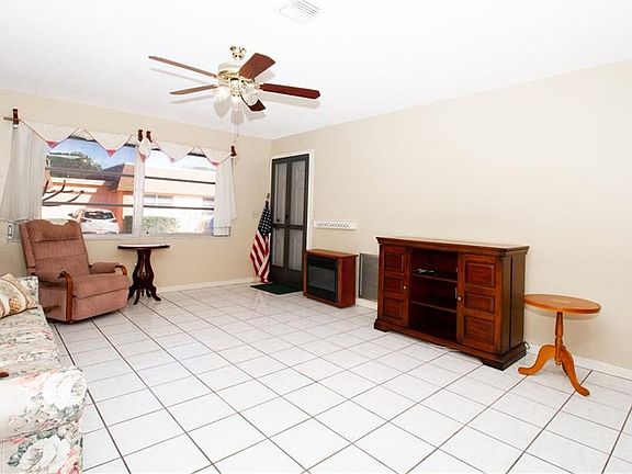 5th image of 8260 Vendome Blvd N #8260