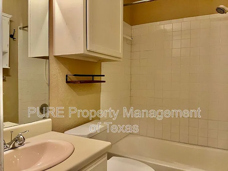 2105 Balsam Way — Photo 18