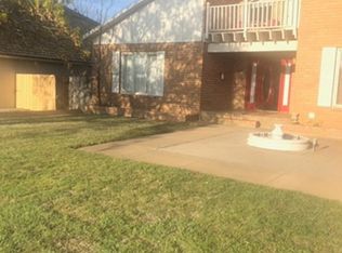 203 S Holliday St, Plainview, TX 79072