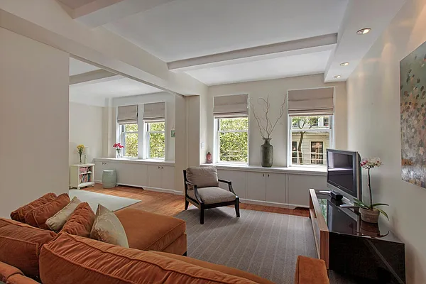 Sold by Corcoran | media 21