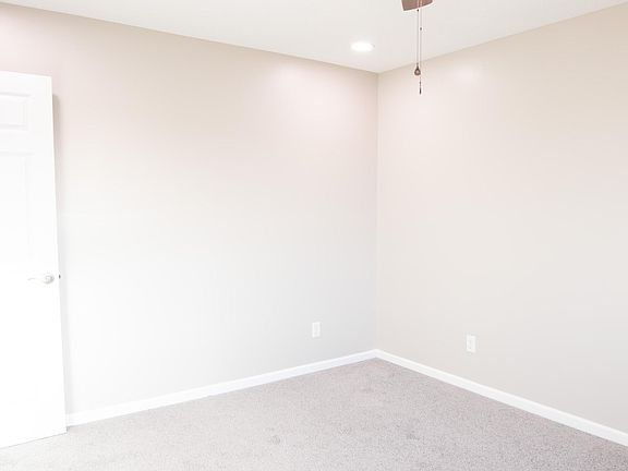 4th image of 2213 Atchison Ave