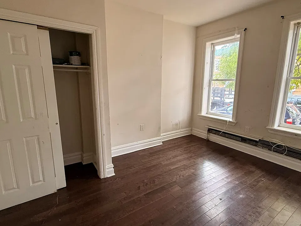 412 Woodlawn Ave #1E