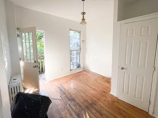 Rented by The Agency | media 2