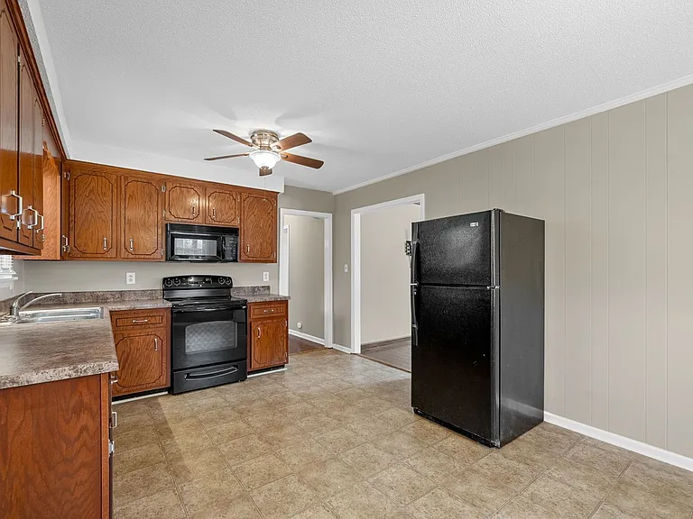 809 Pollard Rd — Photo 10