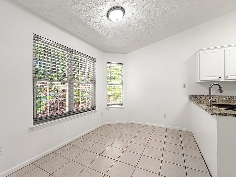 1450 Wilkes Crest Dr — Photo 10