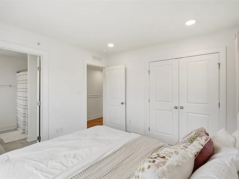 320 Highbridge Ln — Photo 28