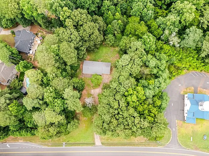 6758 Campground Rd — Photo 24