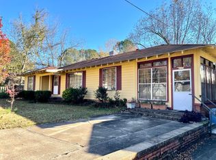 609 W Rhodes St, Clarksville, AR 72830