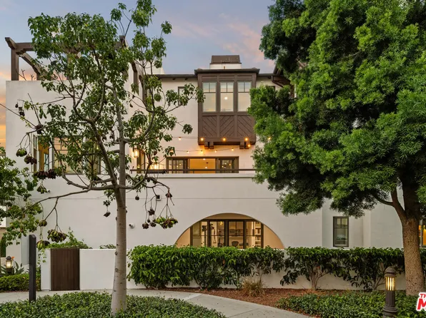 13049 S Icon Cir, Playa Vista, CA 90094