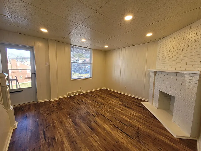 320 Aidyl Ave — Photo 8