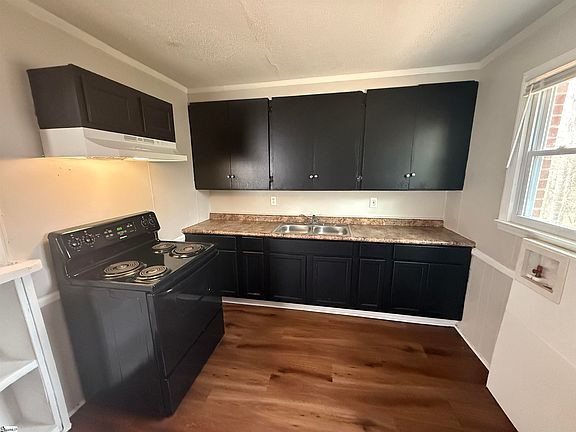 5th image of 784 Wofford St