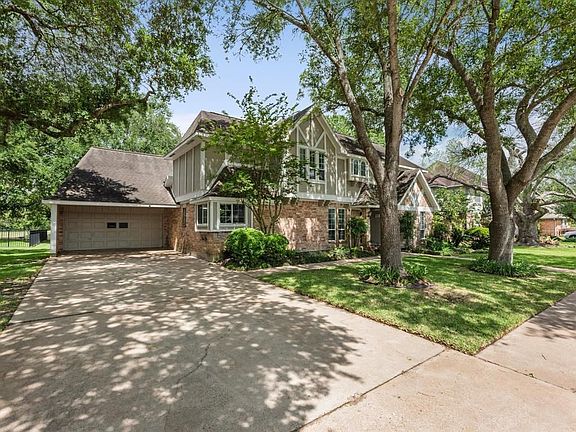 3rd image of 3530 E Creek Club Dr