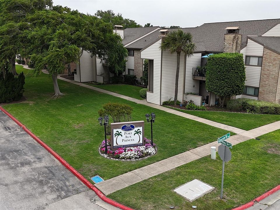 1st image of 7014 N Holiday Dr
