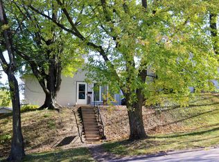 205 15th St, Silvis, IL 61282