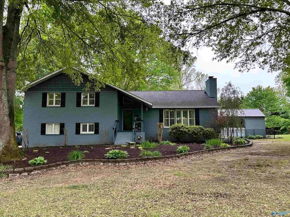 60 Shadowbrook Cir, Boaz, AL 35956