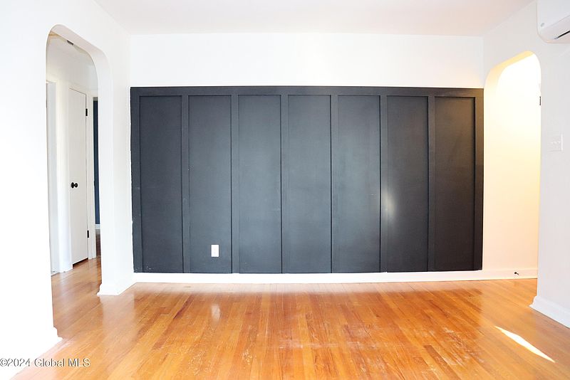 5th image of 4 Puritan Drive