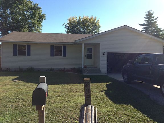 5th image of 320 Woodland Ave