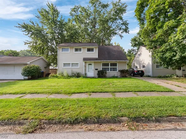 2610 Owaisa Rd, Cuyahoga Falls, OH 44221