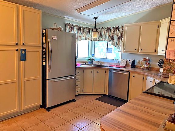2nd image of 3917 Santa Clara Ln #3917