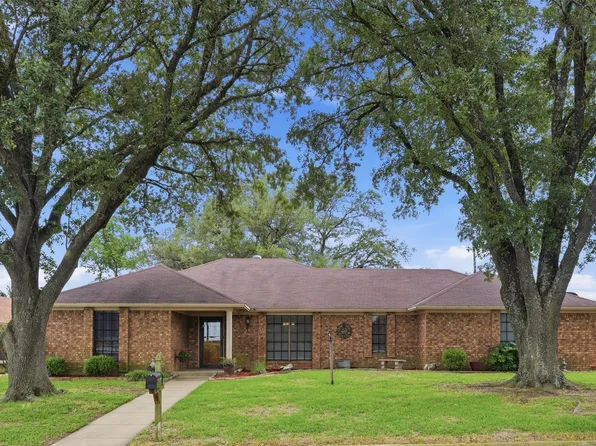 121 Hollie Cir, Sulphur Springs, TX 75482