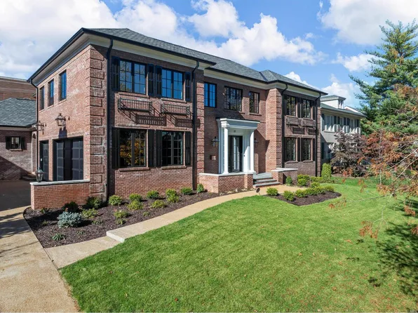 21 Dartford Ave, Saint Louis, MO 63105