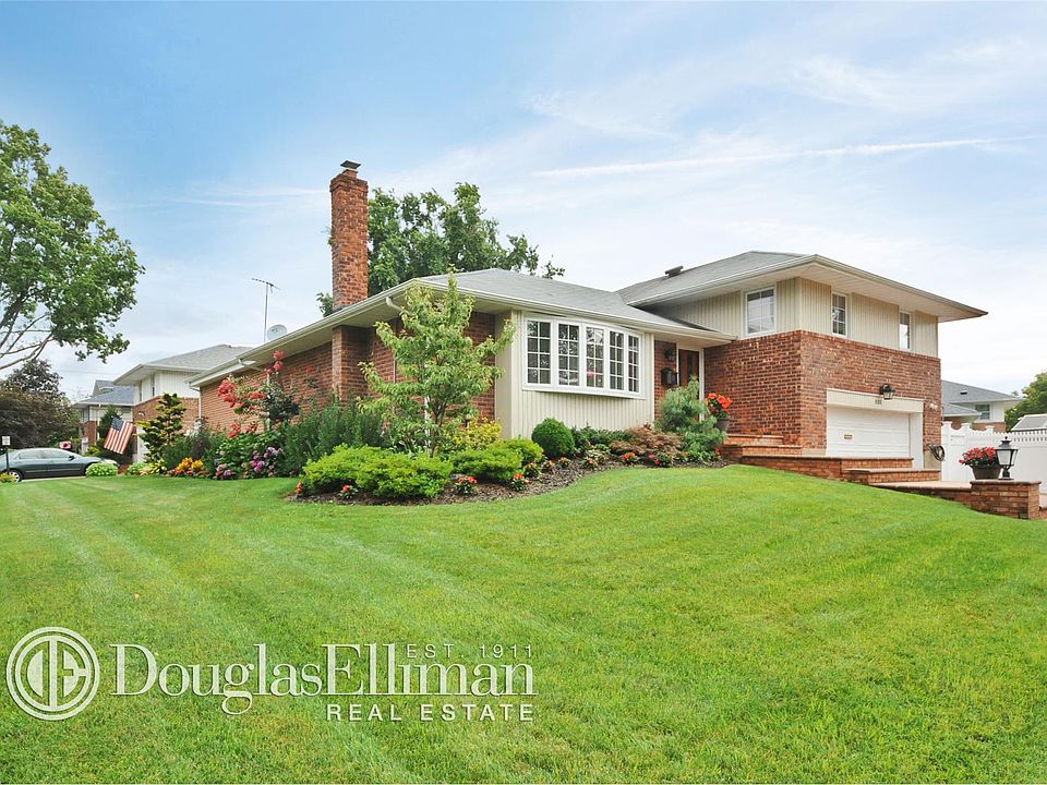 1st image of 932 Berkshire Dr