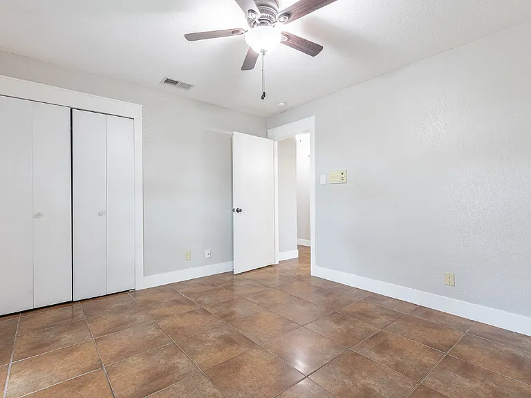 2331 Bluffridge St — Photo 32