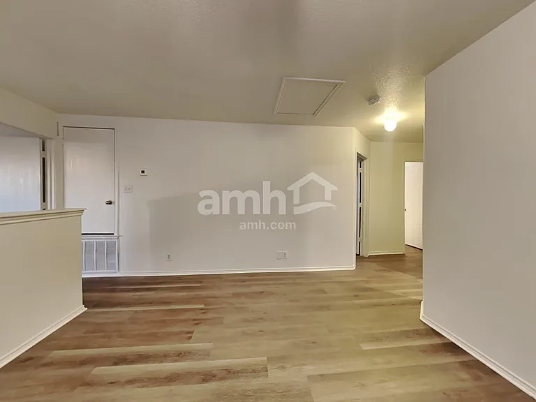 7711 Cortland Oak — Photo 12