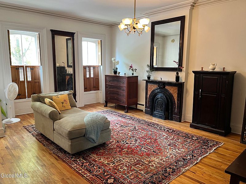 5th image of 375 Hudson Avenue