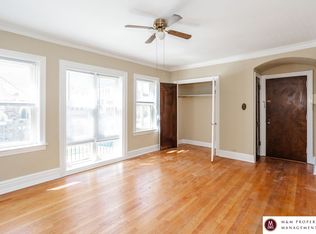 921 Lake St #921-1S-A5, Oak Park, IL 60301