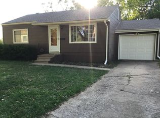 916 Vassar Dr, Salina, KS 67401