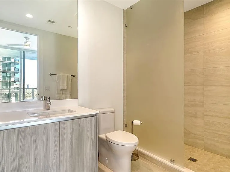 301 Quay Commons Dr #704 — Photo 32