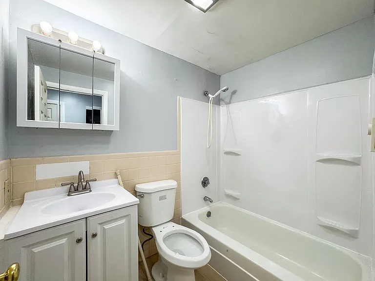 13 Granite St #11 — Photo 6