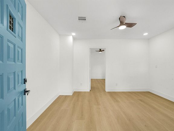 5th image of 4607 Norhill Blvd