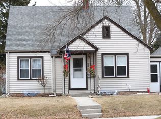 1221 S 20th St, Sheboygan, WI 53081