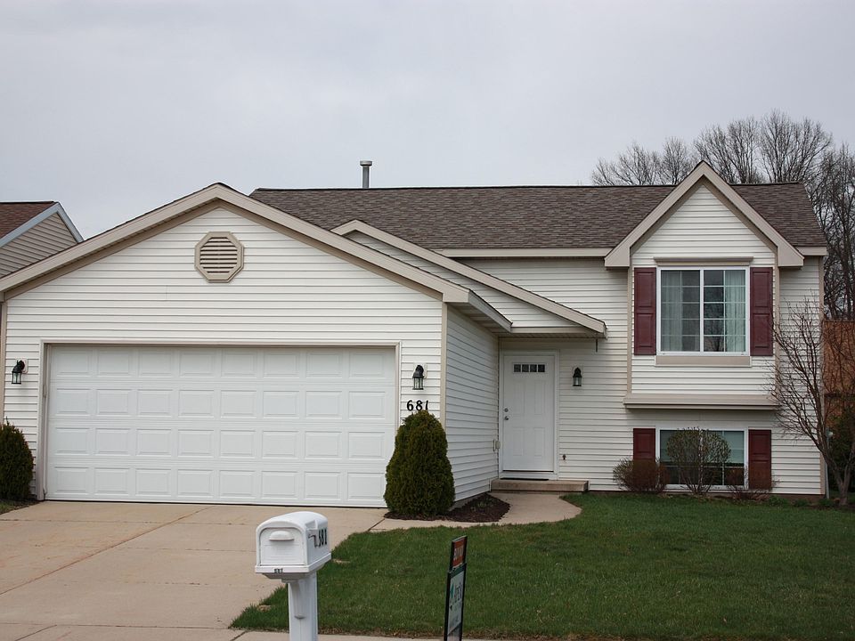 1st image of 681 Silverglade Dr SE