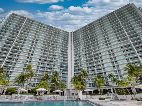 100 Bayview Dr APT 618, Sunny Isles Beach, FL 33160