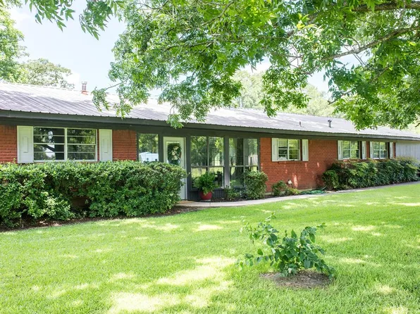 17600 Dodd St, Rodessa, LA 71069