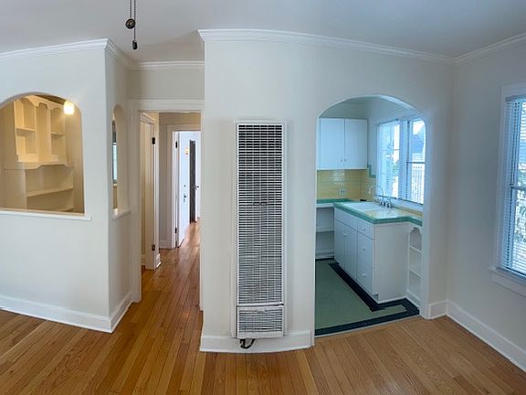5th image of 773 N Hoover St #773