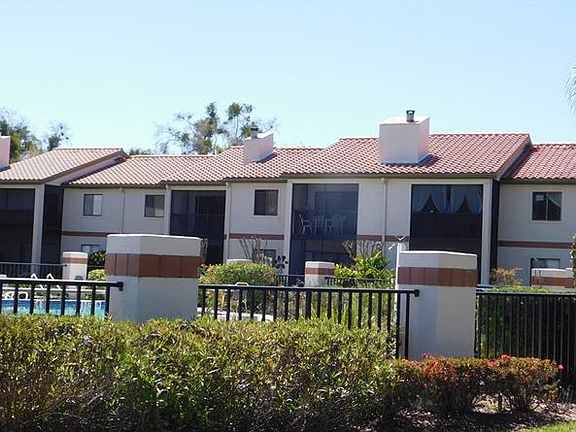 3rd image of 609 Gallery Dr APT 4