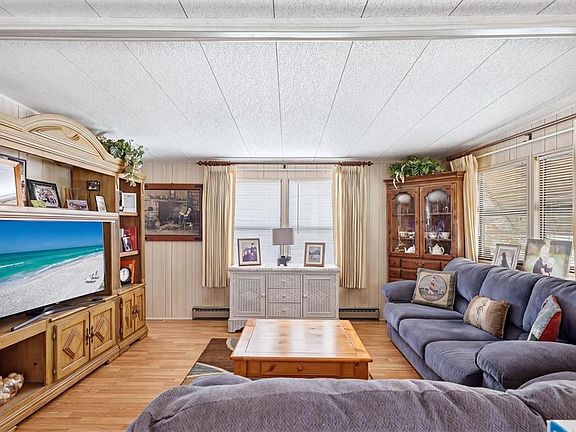 5th image of 4109 12th St E
